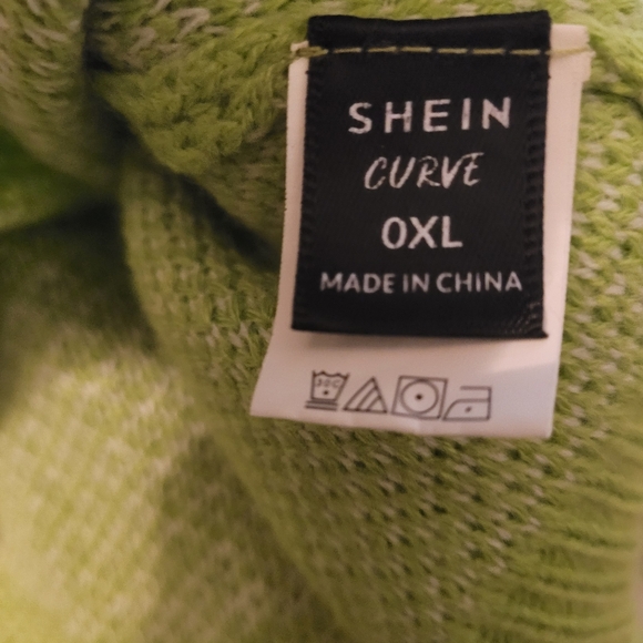 Shein curve sweater - Picture 5 of 5